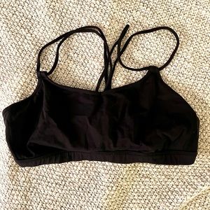 🖤 black- lululemon sports bra